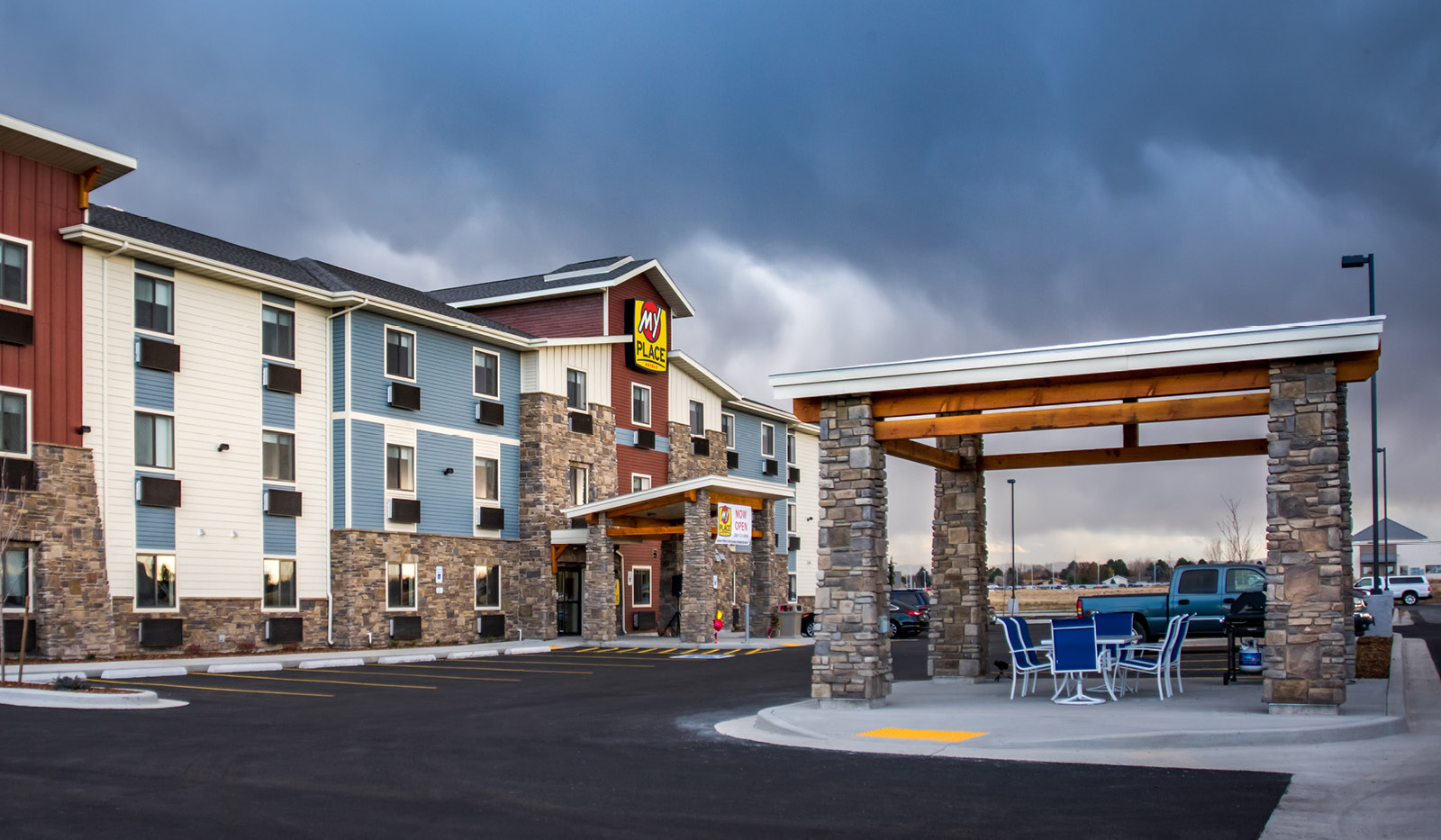 Exterior of My Place Hotel-Boise/Meridian, ID and grilling pavilion.
