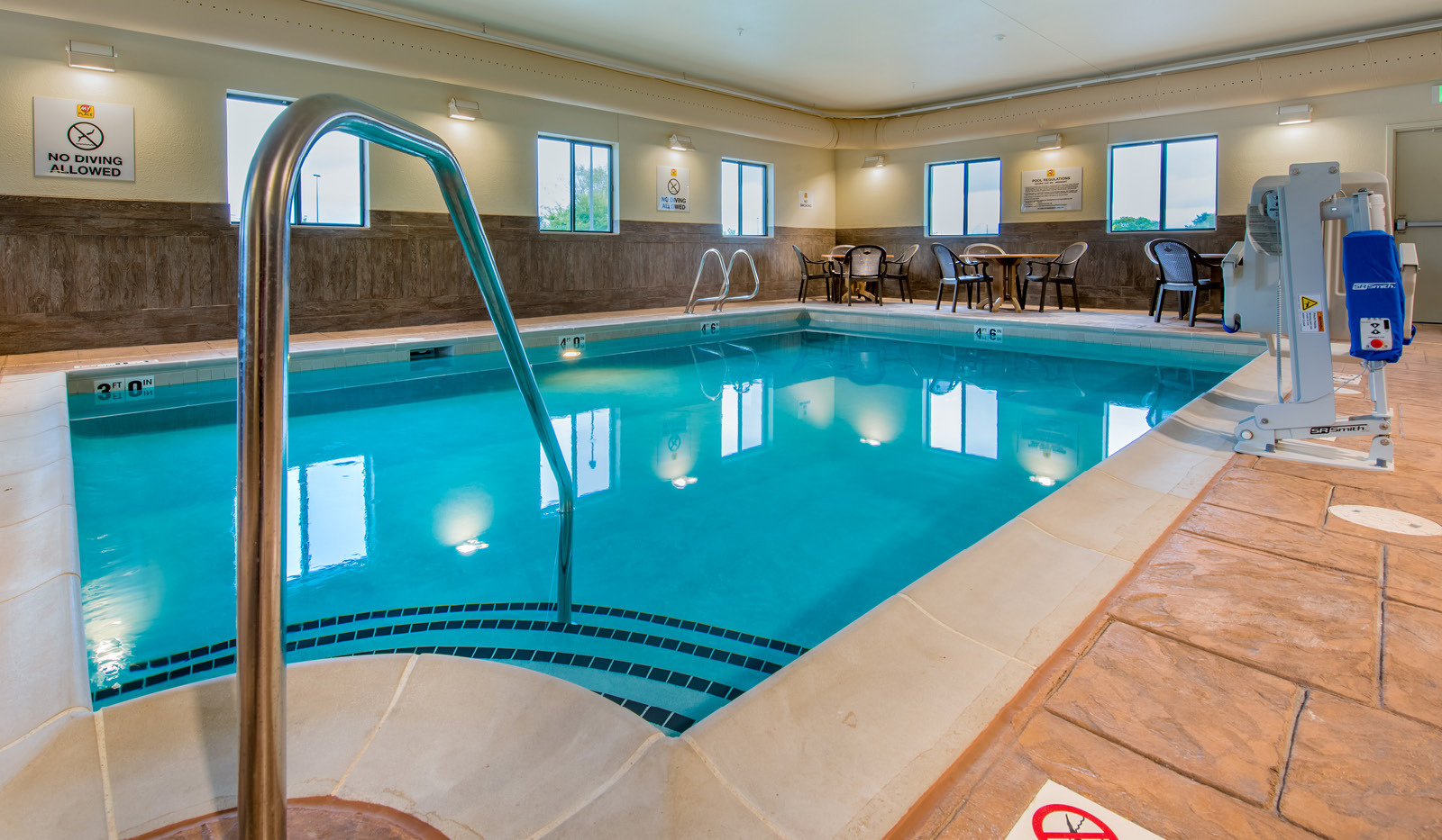 Exterior of My Place Hotel-Council Bluffs, IA's interior pool area.