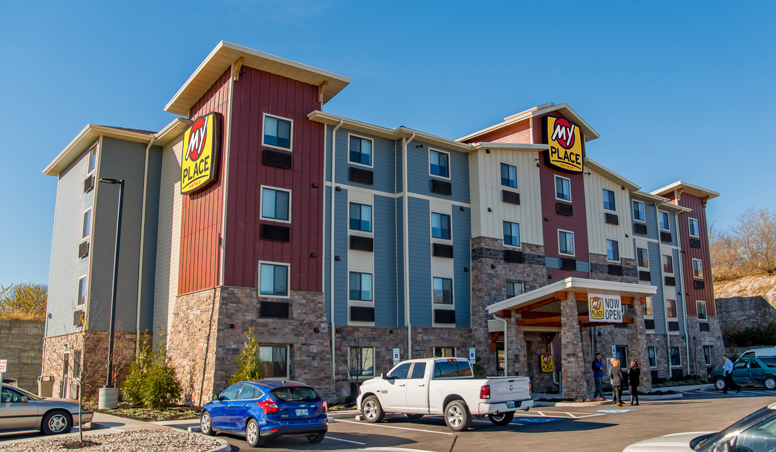Exterior of My Place Hotel-Independence, MO.